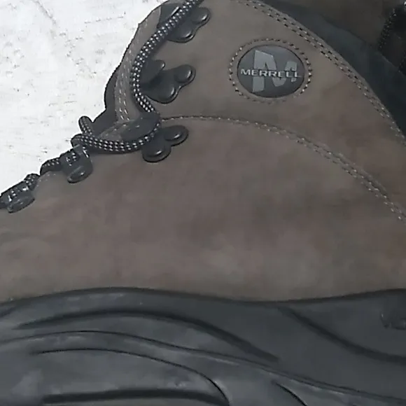 Merrell Women's work/hiking boot Size 8 Graphite and black