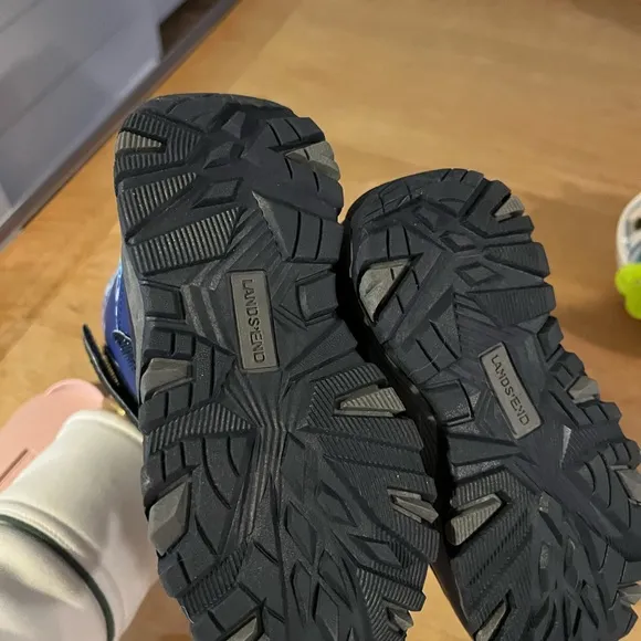 Never worn- Lands End Unisex Kid Snow Boots