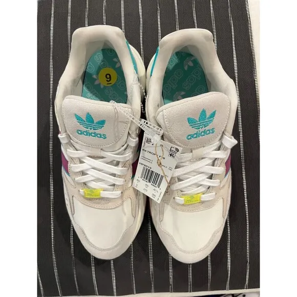 NEW Adidas Retropy F90 Mens Sneakers Size 9 Off White/Aluminium/Sonic Fuchsia