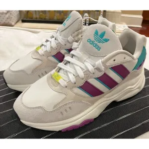 NEW Adidas Retropy F90 Mens Sneakers Size 9 Off White/Aluminium/Sonic Fuchsia