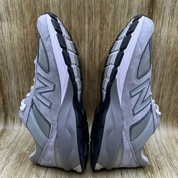 New Balance 990v5 Men's Size 13 D Grey Athletic Lace Up Shoes Sneakers M990GL5