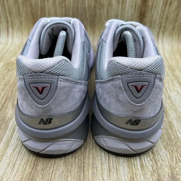 New Balance 990v5 Men's Size 13 D Grey Athletic Lace Up Shoes Sneakers M990GL5