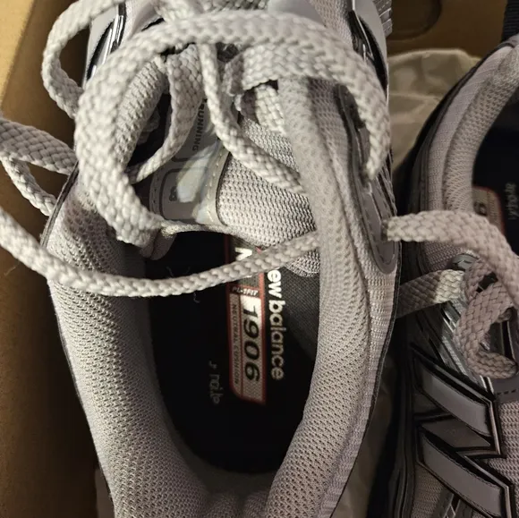 New Balance Men 1906R Size 11