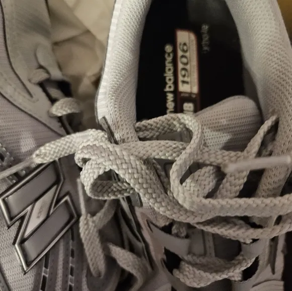 New Balance Men 1906R Size 11