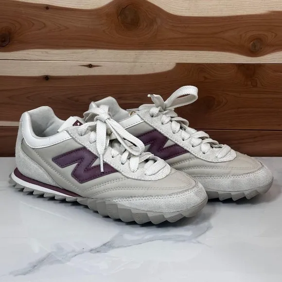 New Balance RC30 Heritage Sneakers Sea Salt/Washed Burgundy- URC30UA size US 5.5