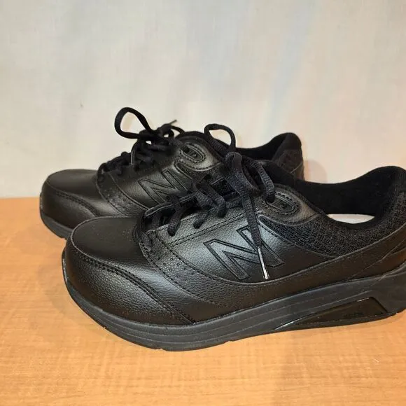 New Balance Women's 928 V3 Lace-up Walking Shoes, Black Size 8 Wide Original Box