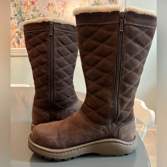 New Chaco winter snow boots