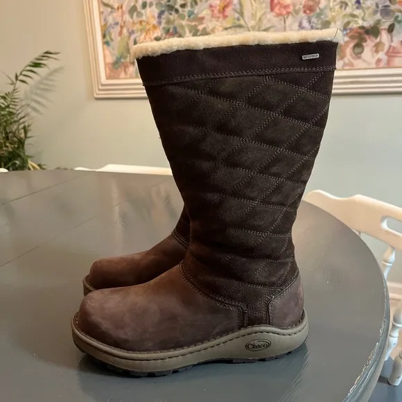 New Chaco winter snow boots