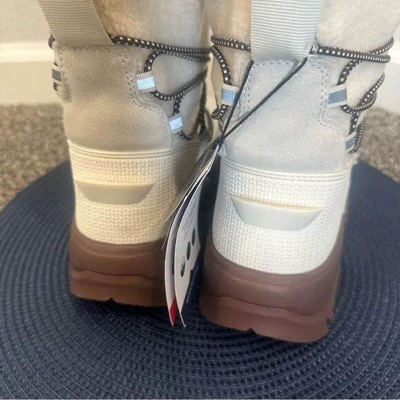 NEW Hunter Sherpa Tall Snow Boots Insulated Waterproof Sz 6 US / 37 EU Ivory