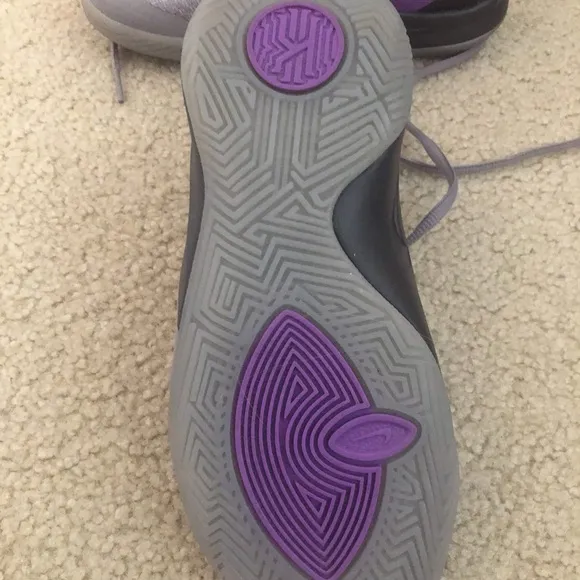 New Kyrie Irving Boy’s Shoes, Size 12,5C