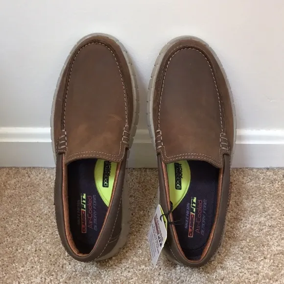 New! Men’s SZ 7 sketchers Moreway Lentro shoes.