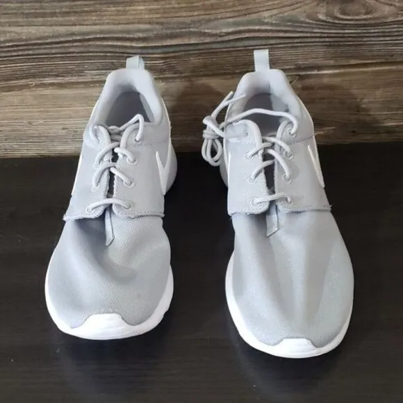 New Nike Roshe One Gray White Sneakers Casual Lightweigt Everyday Walking Shoes