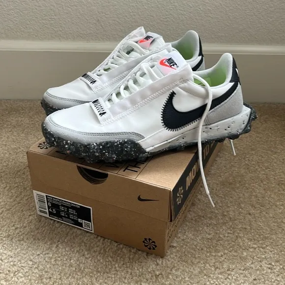 New Nike waffle crater women’s shoes