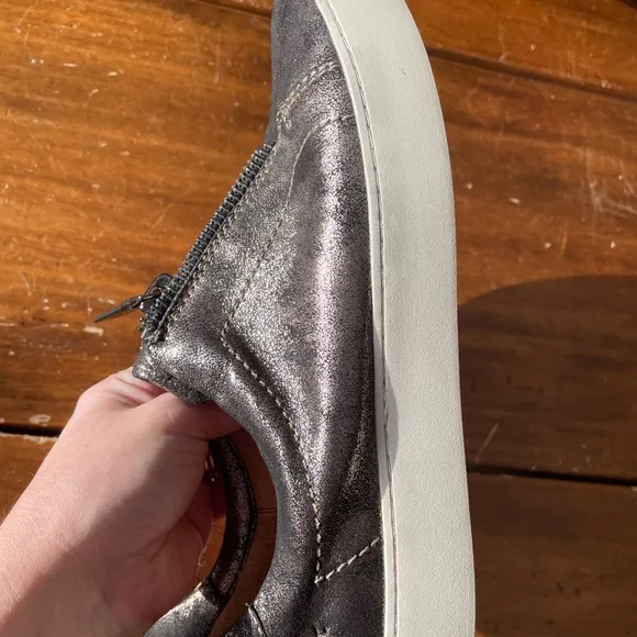New Nwob Frye Lena Sneakers Metallic Leather Zip Shoes  Size 8