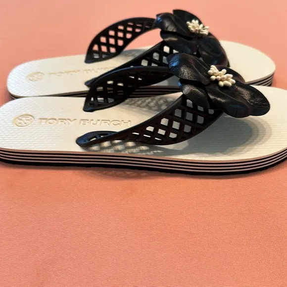 New Tory Burch Sandals. Size 8.