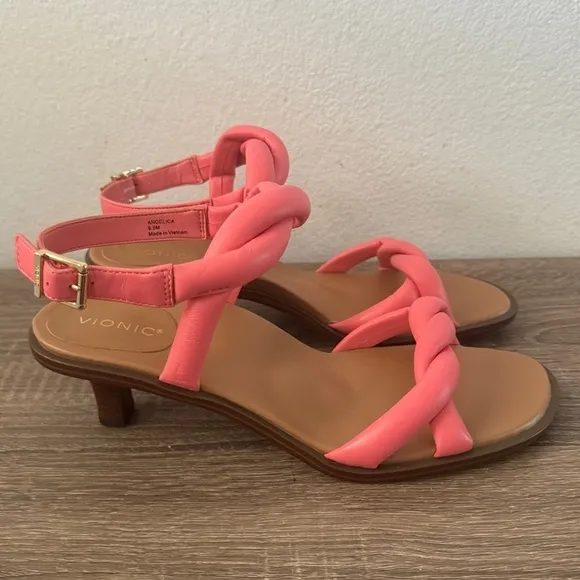 NEW Vionic Angelica Puffy Strap Heel Sandal in Shell Pink, Size 9.5