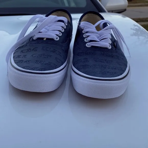 New with tag Vans Deboss Otw Sneakers Dress