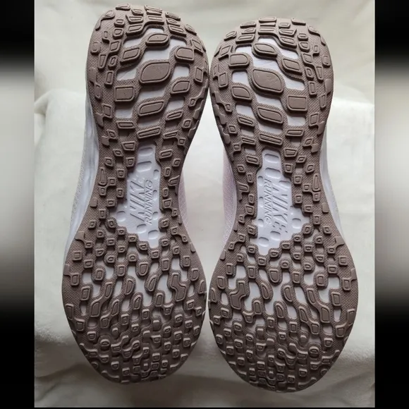 Nike, Activewear, Walking, Gym Women's Size 8 Light Pink Shoes