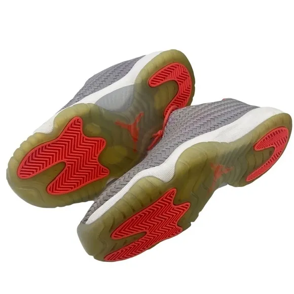 Nike Air Jordan Future Low BG GS Wolf Grey Infrared 23 White Size 6.5Y