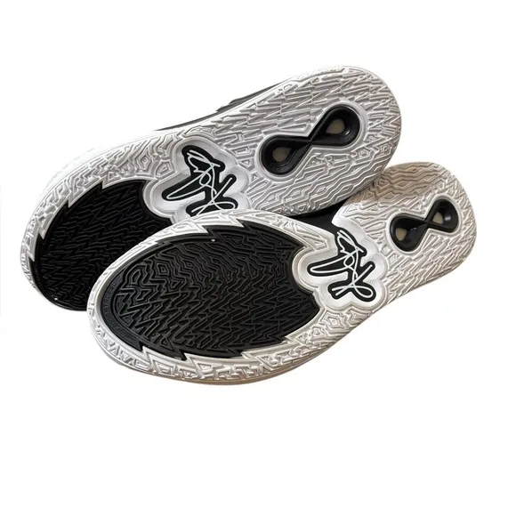 Nike basketball shoes sneakers 18 Kyrie Infinity