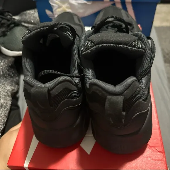 Nike Black Sneakers with Dynamic Design