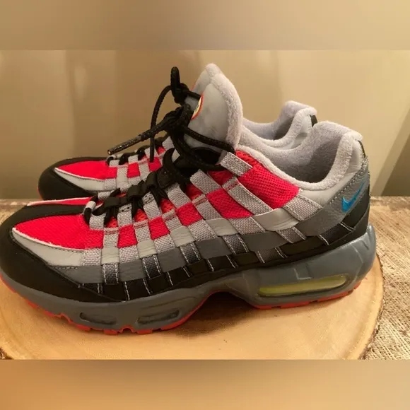 Nike By You Women's Air Max 95 Woven Gray &amp; Crimson Blue DX5388 900 9.5