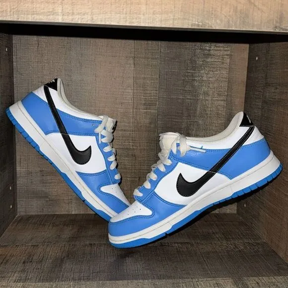 NIKE DUNK low- UNC- University Sneakers- size 6.5 men