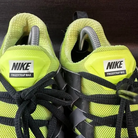 Nike Fingertrap Max Men’s size 8 Black Volt Cushion Running Walking Shoes 644673