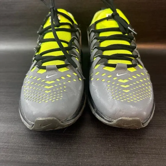 Nike Fingertrap Max Men’s size 8 Black Volt Cushion Running Walking Shoes 644673