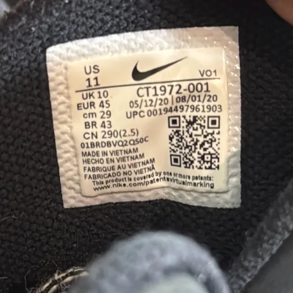 Nike Kyrie Flytrap 4 Black White CT1972-001 Men’s Size 11