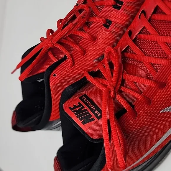 Nike Men' Air Versitile Basketball Shoe Red 852431-600 Mesh Low Top Lace Size 14