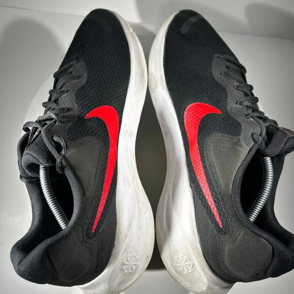 Nike Revolution 7 Mens Size 13 Road Running Shoes Black Sneakers Walking Gym Jog