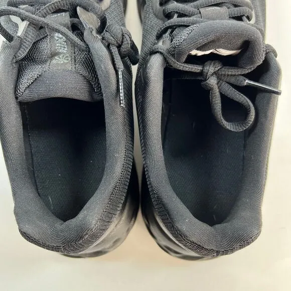 Nike Running Shoes Mens Size 11 Black Sneakers Revolution 6 DC3728-001