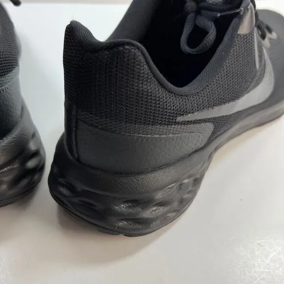 Nike Running Shoes Mens Size 11 Black Sneakers Revolution 6 DC3728-001