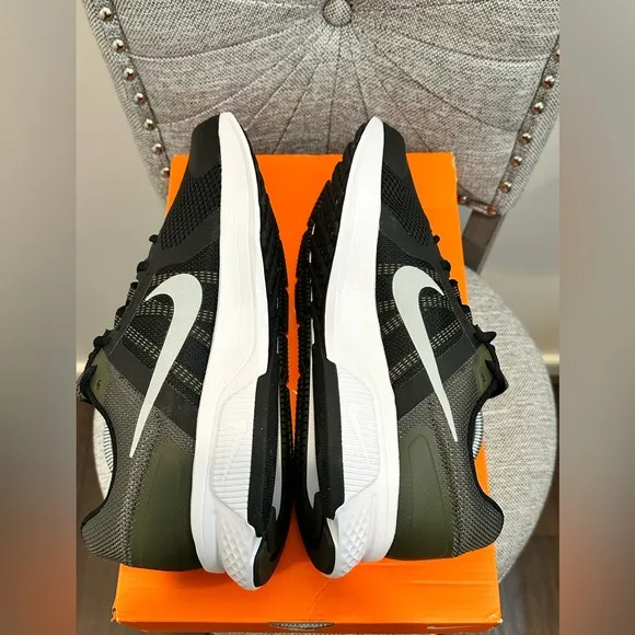 Nike Swift 2 Men’s Running Sneakers Shoes Black, Gray &amp; Olive, Size 10.5