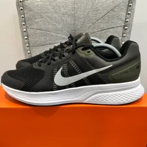 Nike Swift 2 Men’s Running Sneakers Shoes Black, Gray &amp; Olive, Size 10.5