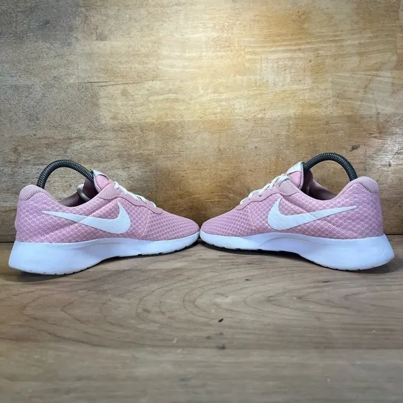 Nike Tanjun Womens Size 7.5 Shoes Sneakers Pink White 812655-606
