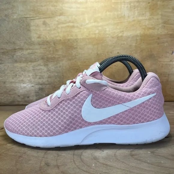 Nike Tanjun Womens Size 7.5 Shoes Sneakers Pink White 812655-606