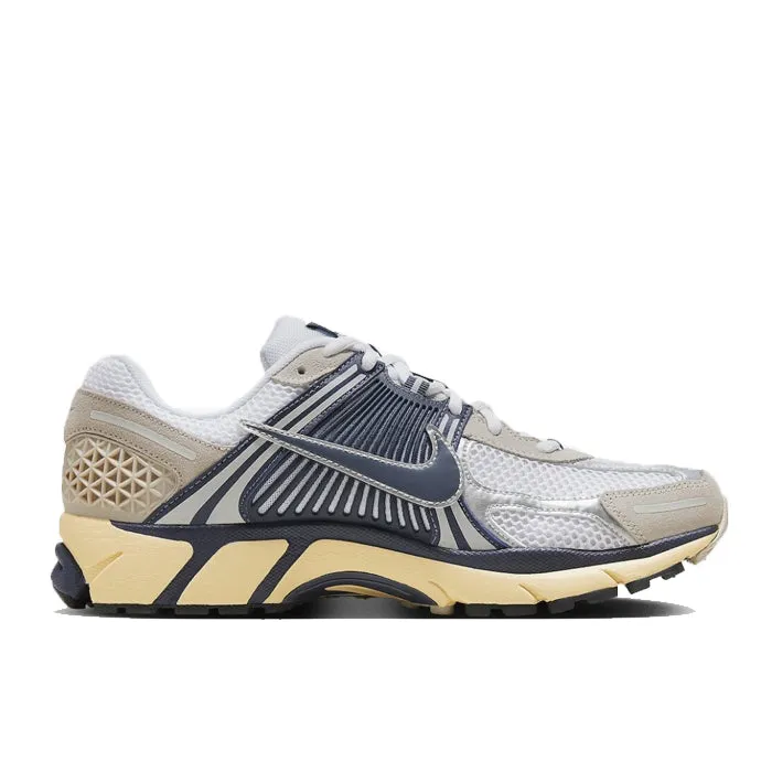 NIKE ZOOM VOMERO 5
