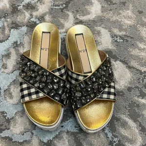 No 21 sandals with stones
