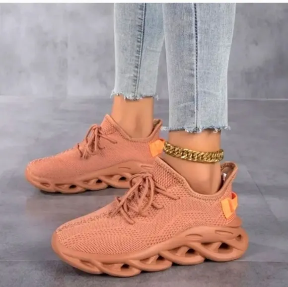 Non slip running shoes sz 8