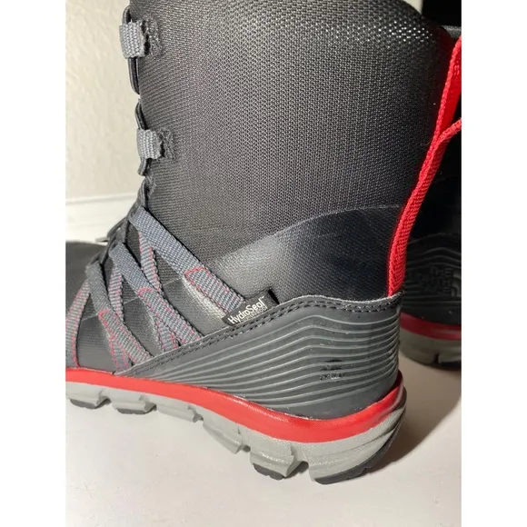 North face hydro seal kid boots size 3 black red