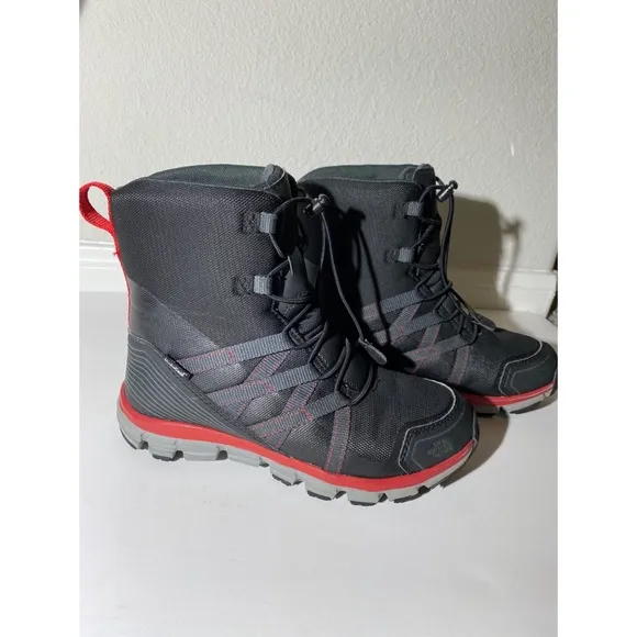 North face hydro seal kid boots size 3 black red