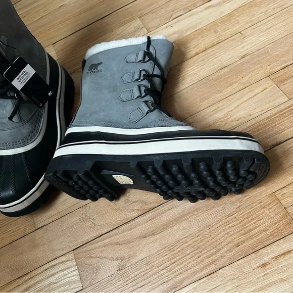 NWOB SOREL Caribou grey winter snow boots size 10.5 women’s