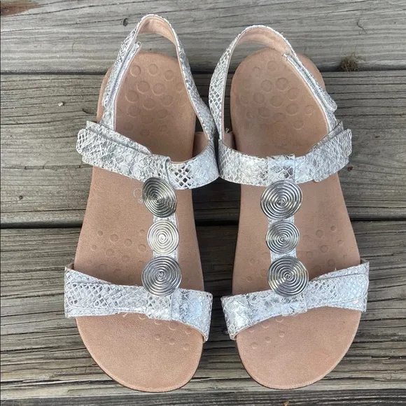 NWOB Vionic Farra Silver Snake Print Adjustable Comfort Sandals Women's Size 9.5