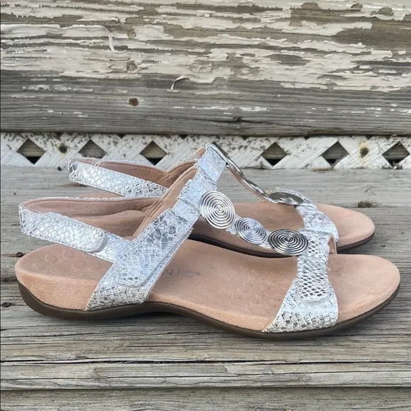 NWOB Vionic Farra Silver Snake Print Adjustable Comfort Sandals Women's Size 9.5