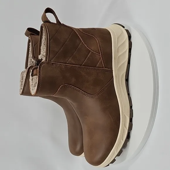 NWOT Khombu Sienna All Weather Snow Boot Zip Memory Foam Leather Suede Brown 8