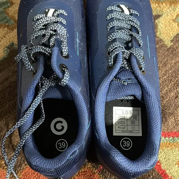 NWOT Louis Garneau cycling shoes