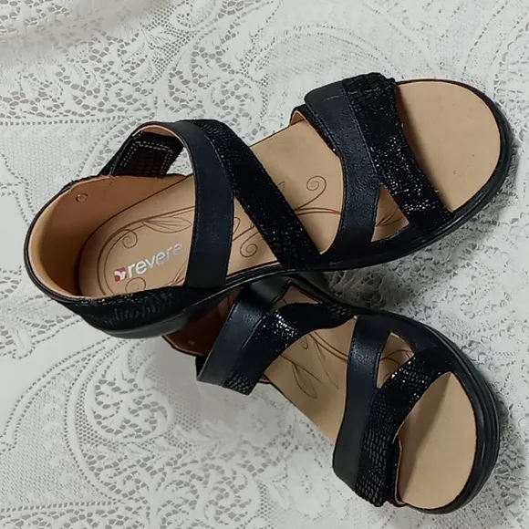 NWOT Revere &quot;MAURITIUS Black French Lizard Closed Heel Sandals Size 8/39
