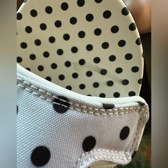 NWOT Women's Size 7B SPENCO KHOLO SANDALS White Black POLKA DOT ORTHOTIC SLIDES